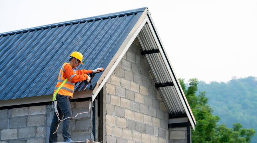 Professional gutter cleaning in Folkston, GA